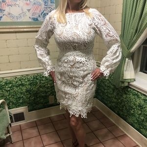 White long sleeve lace white dress above knee